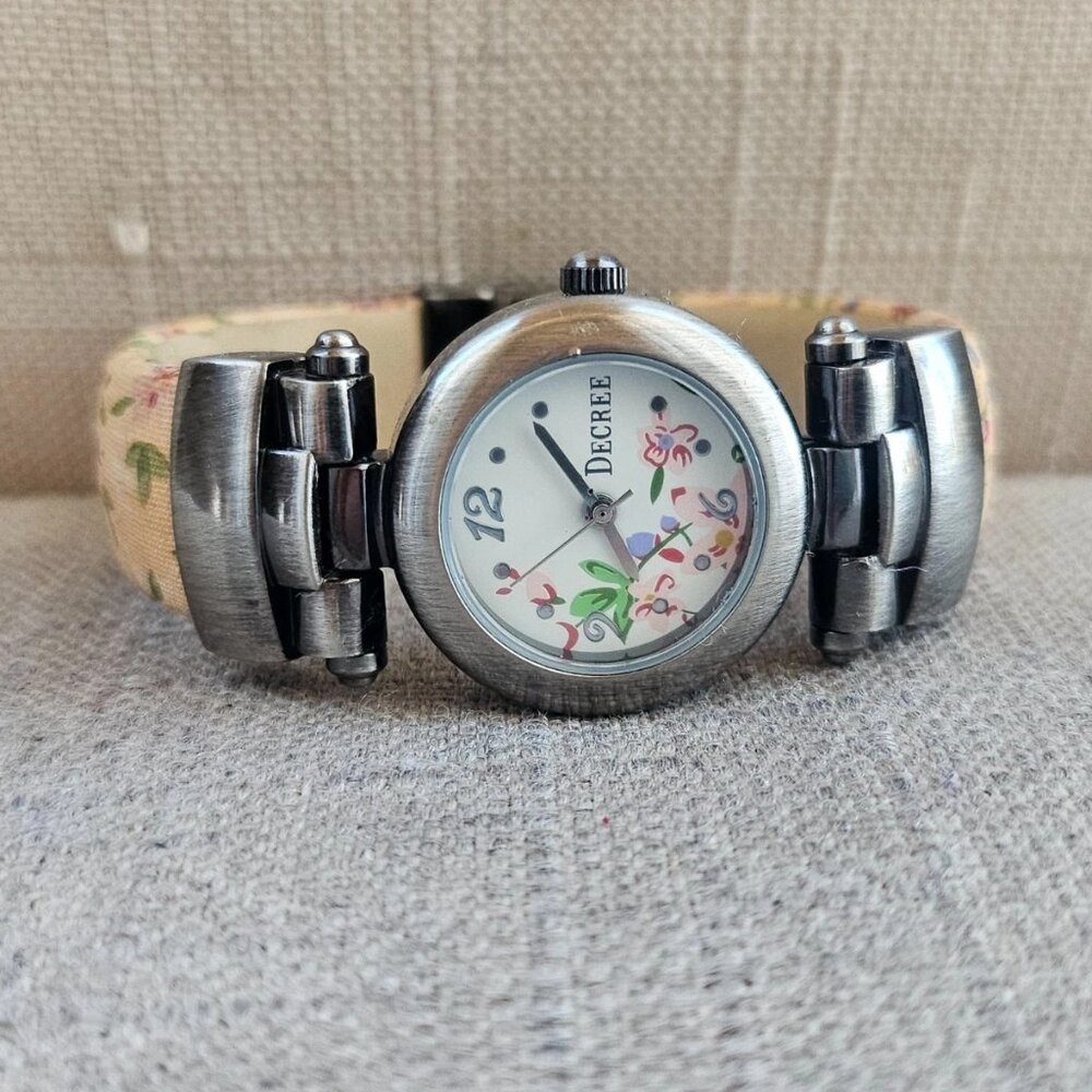 Decree Women Wristwatch Floral Cuff Band Quartz Analog Wrist Watch